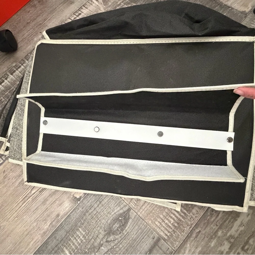 Hanging Closet shoe Organizer in Black and Gray